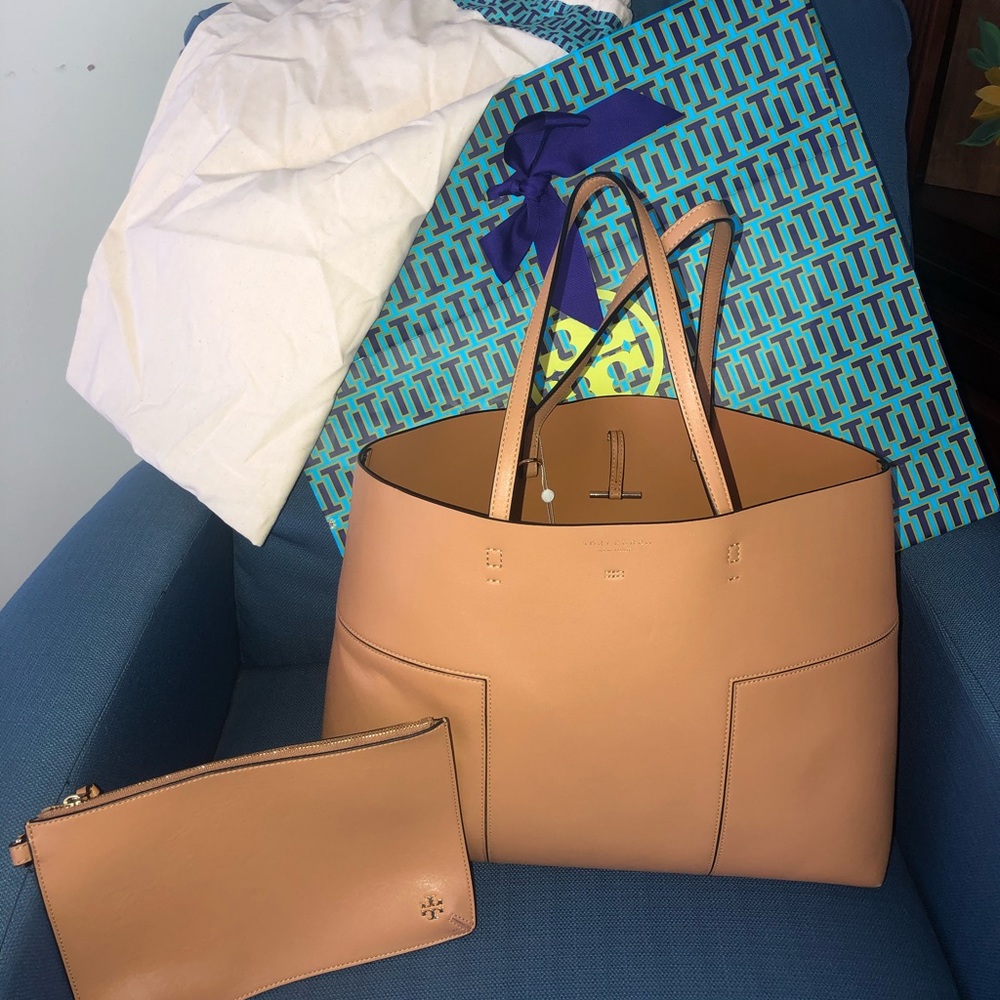 Tory Burch tan bag with tags